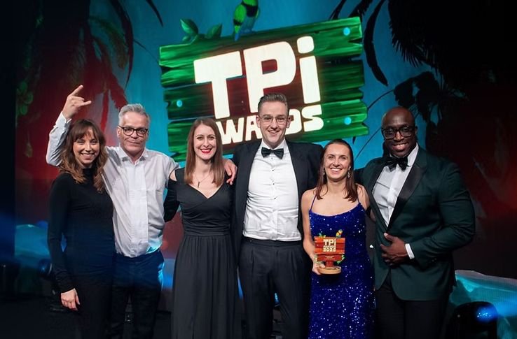 Pieter Smit remporte les prestigieux TPi Awards pour la première tournée de théâtre sans émissions polluantes cover