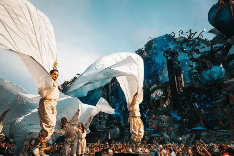 Tomorrowland Thailand staat in de steigers cover