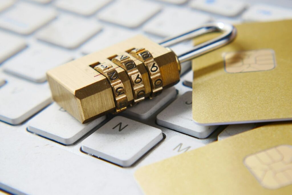 Cybersecurityadvies voor jouw eventbedrijf via de kmo-portefeuille cover